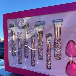 Viral Pink Rhinestone Makeup Brush Set